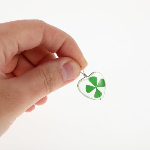 Cabilock 5pcs Glass Shamrock Heart Pendant for DIY Necklace Jewelry Making