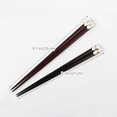 Ishida Cat Couple Chopsticks Gift Set, 2 Pairs Wooden Chopsticks & 2 Ceramic Cat Chopstick Rests, Wooden Gift Box, Made in Japan (9.1 in (23 cm) & 8.3 in (21 cm))