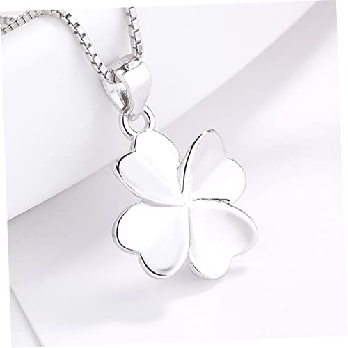 Operitacx 2pcs St Patrick's Day Necklace Party Prop Festive Decor for Boys and Girls Table Accessories Creative Festival Necklace