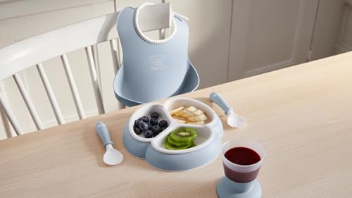 BabyBjörn Mealtime Set, 4 pc, Powder blue | Includes Baby Plate, Baby Fork, Baby Spoon, and Baby Cup | Dishwasher Safe | Toddler feeding set for self-feeding or baby-led weaning