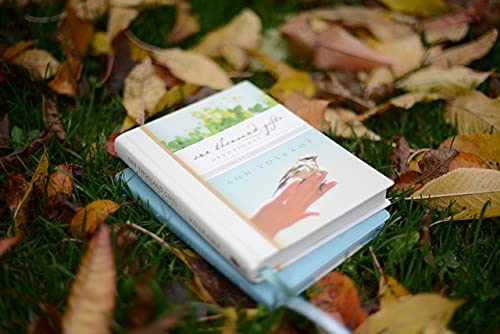 One Thousand Gifts Devotional: Reflections on Finding Everyday Graces