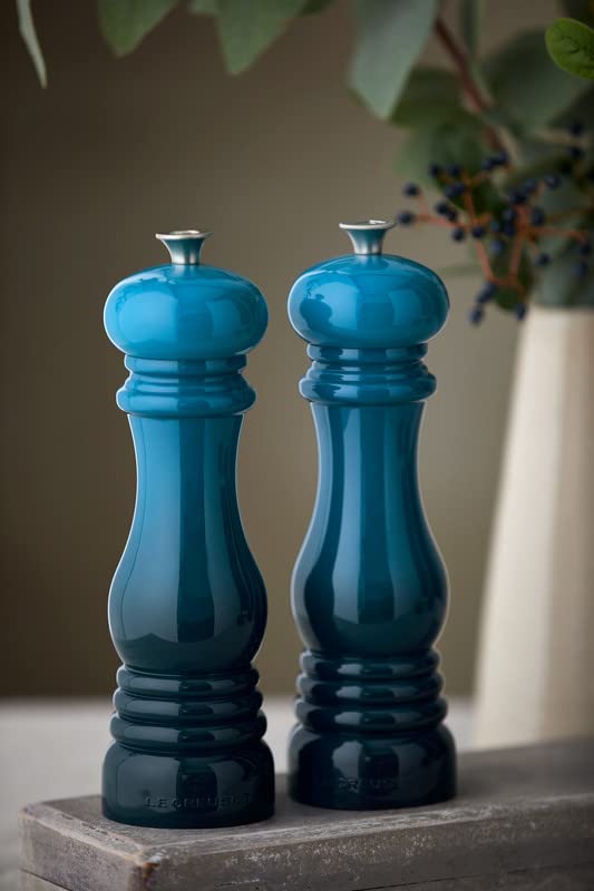 Le Creuset Classic Adjustable Pepper Mill Grinder, Chip-Resistant ABS Plastic, Anti-Corrosion, 40g, 21 cm, Deep Teal, 96001900642000