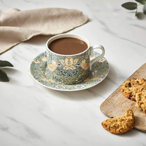 Morris & Co 8.5oz Teacup & Saucer - Strawberry | Porcelain | Microwave & Dishwasher Safe | Novelty Cup for Coffee, Tea, Hot Choco - Elegant for Brunch, Parties, Breakfast Classic