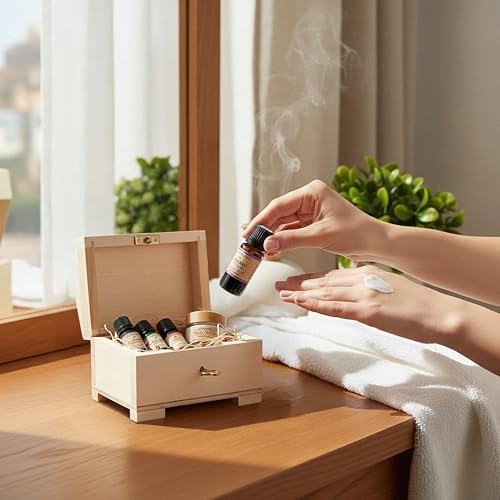 Creative Deco small wooden jewelry box with lock, featuring a smooth finish and compact size for storing rings and necklaces.