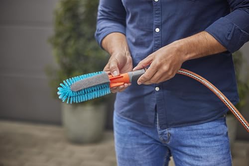 Gardena Cleansystem Bicycle Brush: Cleaning Brush for Washing Bicycles, Trailers or pushchairs, incl. Replaceable Sponge, with Water-Flow Regulation (18865-34)