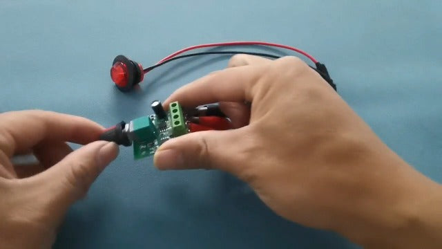 Formed 2pcs PWM Low Voltage Motor Speed Controller DC 1.8V 3V 5V 6V 12V 2A 1803B 1803BK Adjustable Driver Switch with Speed Controller DC 1.8 V-12 V/2 A (529)