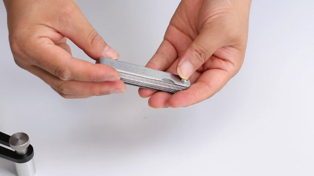 TUELETFU piston ring squaring tool with 32-blade feeler gauge for 2.000–5.000 end gap measurement