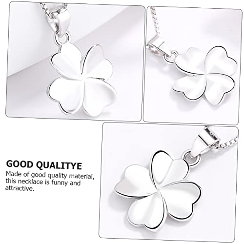 Operitacx Four Leaf Shamrock Pendant Classic Saint Patrick's Day Clavicle Chain Decorative Necklace Party Wearing Necklace for Dressing up Photo Props