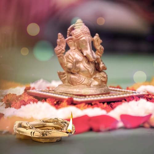 Brass Hand Shape Diya Deepam Staue Sculpture for Temple Mandir Home Office Main Door Entrance Pooja Décor Decoration and Gifting (Hand Shape Diya)