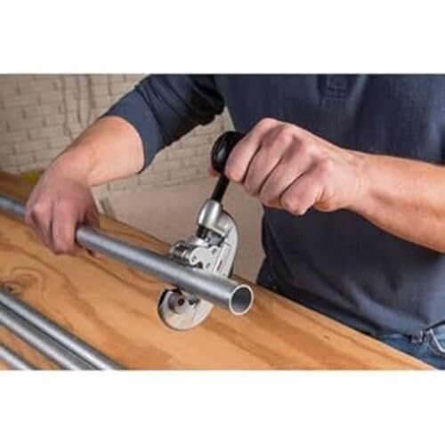 [Australia - AusPower] - RIDGID 32910 Model 10 Screw Feed Tubing Cutter, 1/8-inch to 1-inch Tube Cutter Small Silver/Black 