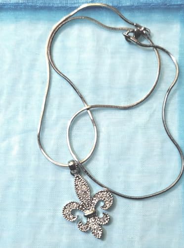 DianaL Boutique Fleur De Lis Austrian Crystal Charm Pendant and Necklace Gift Boxed Fashion Jewelry