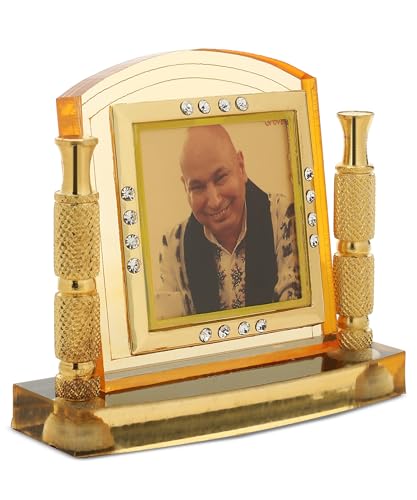 BEXCO Jai Guruji Swaroop Self-Standing Statue – Approx. 3.5x3.5 Inch Guruji Maharaj Photo Frame with Stable Base, Spiritual Divine Blessings Showpiece for Car Dashboard, Office Desk, & Home Decor