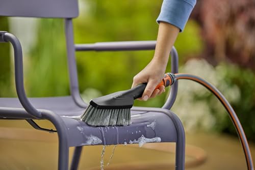 Gardena Cleansystem Hand-Held Brush S soft: wet cleaning brush with hose connection, flat brush body, for narrow areas and sensitive surfaces, with water-flow regulation (18840-20)