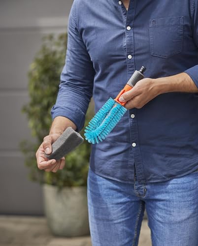 Gardena Cleansystem Bicycle Brush: Cleaning Brush for Washing Bicycles, Trailers or pushchairs, incl. Replaceable Sponge, with Water-Flow Regulation (18865-34)