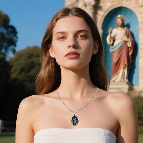 Oidea Saint Christopher Necklace: St Christopher Necklace for Men Women Stainless Steel Bless Safety Medal Pendant Religious Amulets Jewelry Gifts for Parent Family Friends silver