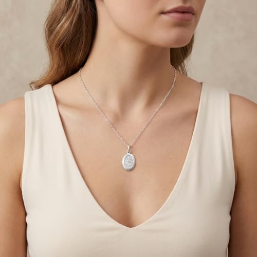 Alexander Castle 925 Sterling Silver St Christopher Pendant Necklace - Oval 21mm x 15mm with 18" Sterling Silver Chain & Jewellery Gift Box