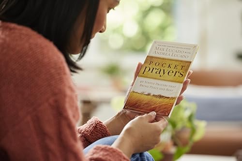Pocket Prayers: 40 Simple Prayers that Bring Peace and Rest – The Perfect Christian Devotional Prayer and Scripture Gift (Pocket Prayers with Max Lucado)