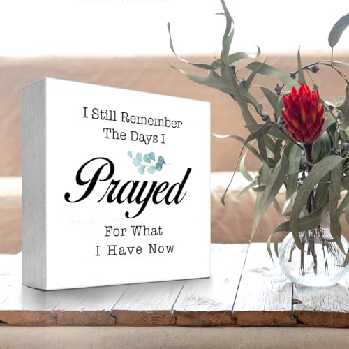 Bible Wood Box Sign Desk Decor, The Days I Prayed Christian Wooden Block Sign for Home Bedroom Farmhouse Wall Shelf Table Decor I Still Remember