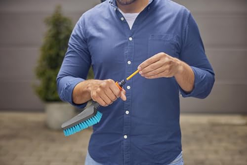 Gardena Cleansystem Hand-Held Brush S hard: Cleaning brush with hose connection, flat brush body, for narrow areas and non-sensitive surfaces outside, with water-flow regulation (18844-20)