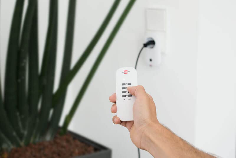 Brennenstuhl Radio Switch Set RC CE1 4001, Set of 4 Radio Sockets | Indoor, with hand-held transmitter and increased touch protection, white