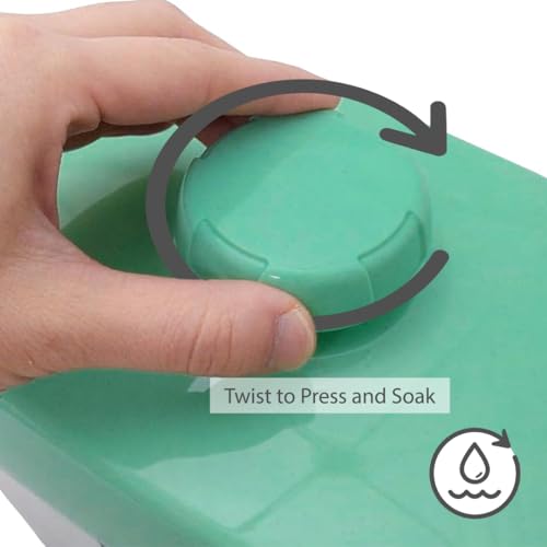 Green TIKUSAN 3.0L BPA-free rectangle vegetable press and pickle maker container for making tsukemono in Japan