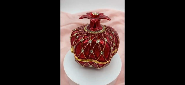 FJ FENGZHIJIE pomegranate jewelry box featuring a 3.5-inch pomegranate fruit figurine with intricate design and jewelry storage space