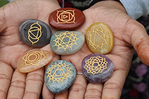 7 Chakra Flat Tumbled Stone Set – Reiki Healing Crystals for Meditation, Chakra Balancing, Energy Work, Yoga, Spiritual Gifts – Natural Gemstones Kit for Men & Women