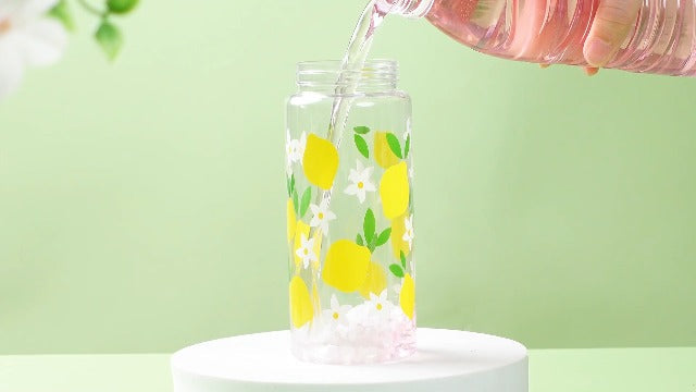 SiliFine 24 Pcs Lemon Party Favors Lemonade Cups with Lids and Straws