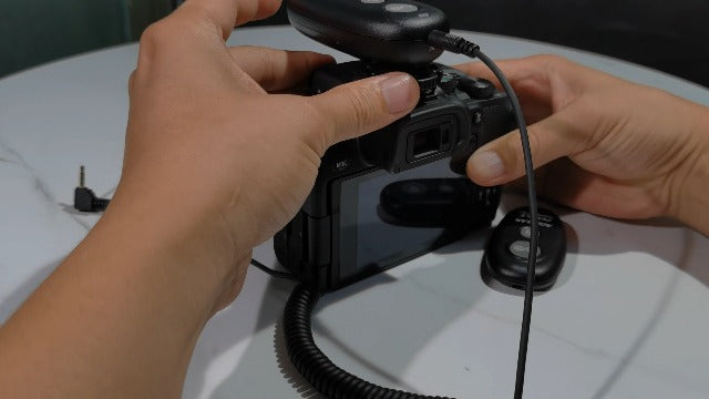 AODELAN Camera Remote Control, Wireless Shutter Release for Sony a6000
