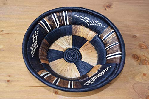 Tembo Crafts Africa - Handmade Basket Uganda - Made of Sisal & Banana Fiber - 8 Inches Diameter - Tan, Brown, Black - UB55