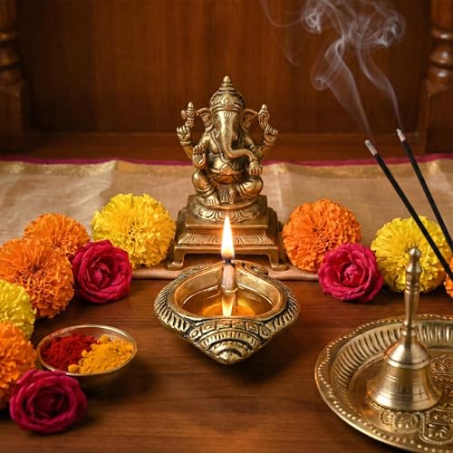 Handcrafted Pure Brass Diya Shankh Conch Shell Shaped Deepam Traditional Indian Lamp aarti for Puja Home Temple Diwali Decor Decoration and Gifting (Golden Shank Design Diya) Golden Shank Design Diya