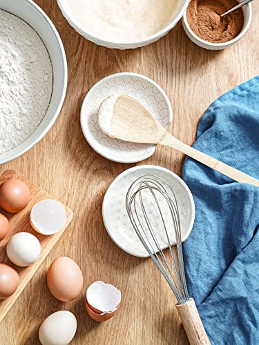 LE TAUCI Ceramic Spoon Rests for Stove Top with Holder, Set of 4 Farmhouse Spoon Holder for Kitchen Counter, 4.8 Inch Heat Resistant Utensil Rest for Cooking & Coffee Bar, Embossed, White Mix+Holder