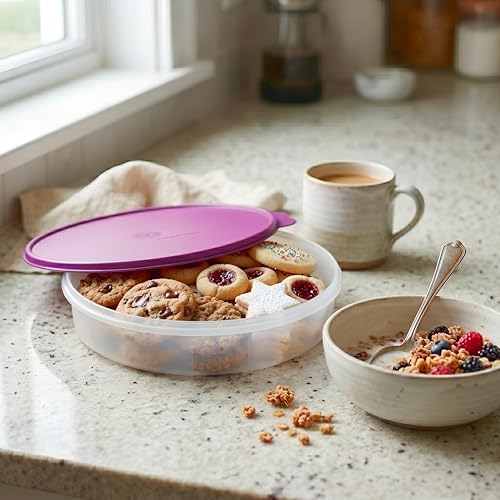 Tupperware 12" Round Container with Seal (Raddish)