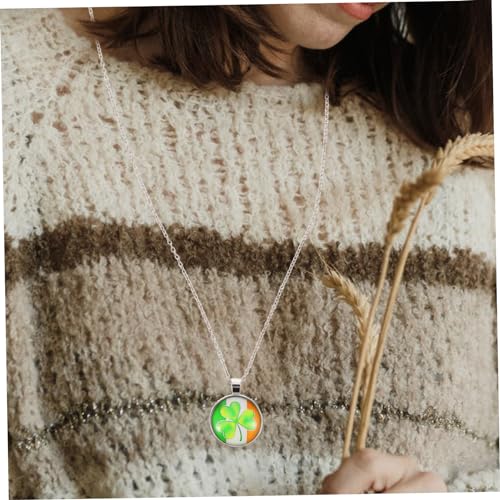 St Patricks Day Necklace for Women Lightweight Zinc Alloy Shamrock Pendant Necklace Unique Beautiful Design for St Patrick's Day Holiday Accessories