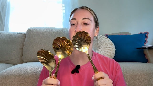 Serving Spoons 4Pack, 18/10 Stainless Steel Large Serving Spoons Set, Hammered Long Handle Serving Spoons for Buffet, Scalloped Design Serving Utensils for Kitchen Party Buffet Banquet (Gold) Gold