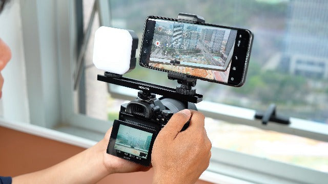 7 Inch Cold Shoe Mount Bracket Cold Shoe Extension Bar, Aluminum Sliding Rail Hot Shoe Mount Bracket with 1/4" & 3/8" Thread for DSLR Camera LED Video Light Microphone Monitor (62033)