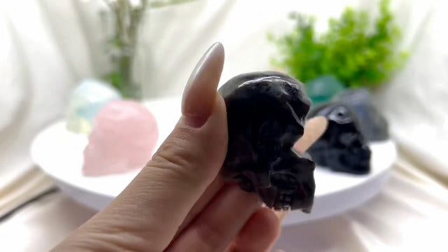 2 Inch Fluorite Crystal Skulls Decor,Human Skull Sculpture Statues Healing Crystal Decor,Halloween Skull Figurines,Home Office Decoration Christmas Meditation Gifts for Men Women