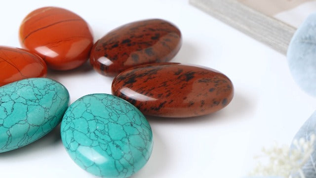 TUMBEELLUWA Crystal Oval Thumb Worry Stone for Stress Relief Brown Tiger's Eye Stone