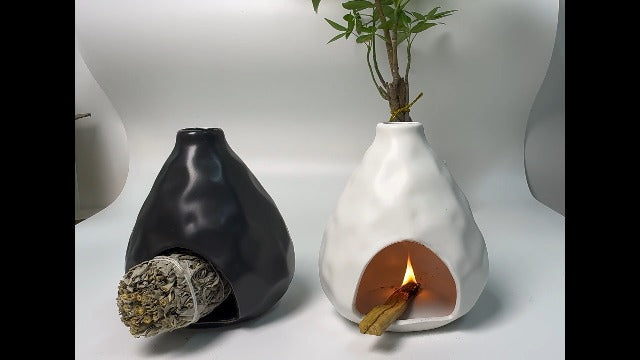 Palo Santo Sticks Holder Ceramic Incense Burner Holder Smudge Bowl for Sage Incense Cone Yoga Spiritual Meditation Room Home Decor Gift Mini Chiminea Ash Catcher Black