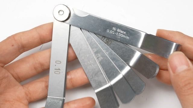 Feeler Gauge, Stainless Steel Curved Feeler Gauge Ruler Welding Inspection Tool 0.05-1.00 mm Measuring Ruler Feeler Measuring Tool