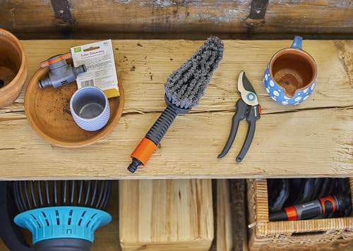 Gardena Cleansystem Hand-Held Brush S soft: wet cleaning brush with hose connection, flat brush body, for narrow areas and sensitive surfaces, with water-flow regulation (18840-20)