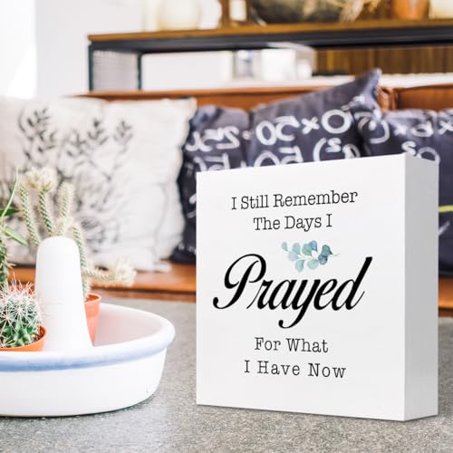 Bible Wood Box Sign Desk Decor, The Days I Prayed Christian Wooden Block Sign for Home Bedroom Farmhouse Wall Shelf Table Decor I Still Remember