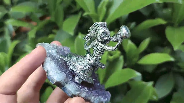 AMOYSTONE Amethyst Cluster with Drunkard Statues Crystal Collection Home Office Decor Unique Gifts 1PC