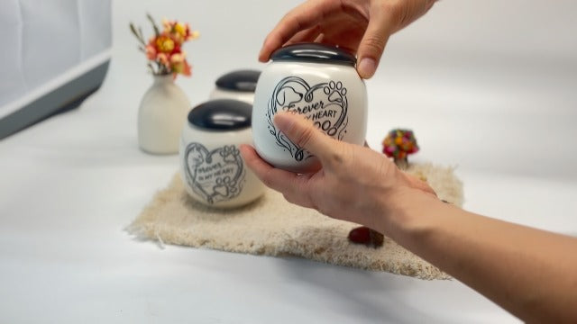 Pet Urn for Dog Cat Ashes, Always in Our Hearts Keepsake Urns Eternal Paw Hearts