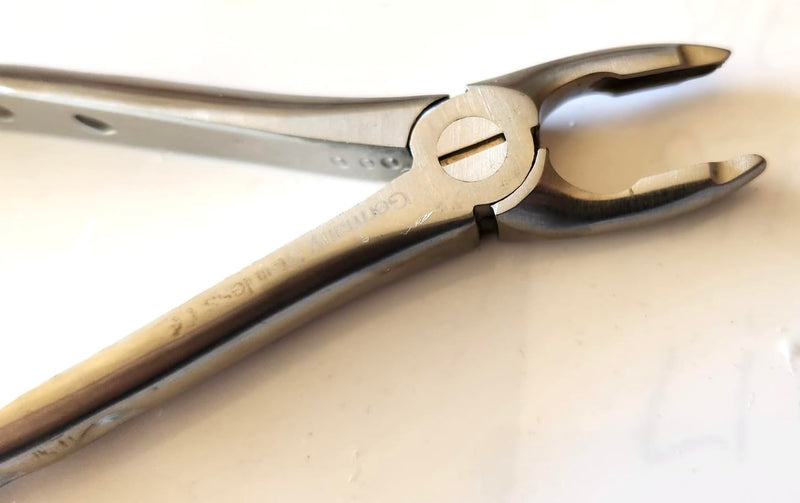 [Australia - AusPower] - MedTool Dental Tooth Extracting Forceps Upper Anterior with Serrated Jaws, Silver 