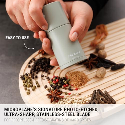 Microplane Spice Mill 2in1 – Sage Green | Manual Spice Mill with Ultra-Sharp Stainless-Steel Blade | Grates Nutmeg, Cinnamon, Tonka Bean, Indian Long Pepper, Nuts & More | Airtight Storage