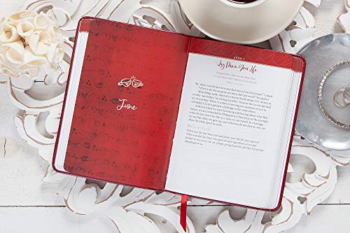 Celebrate Your Marriage: 365 Daily Devotions for Busy Couples (Imitation Leather) – Inspirational Devotional for Active Couples, Perfect Wedding and Anniversary Gift