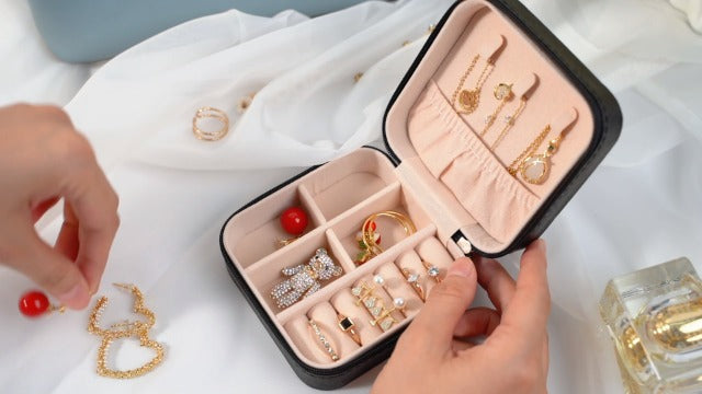 Neveika Portable Travel Mini Jewelry Box Leather Jewellery Ring Organizer Case Storage Gift Box Girls Women (4pcs black). 4