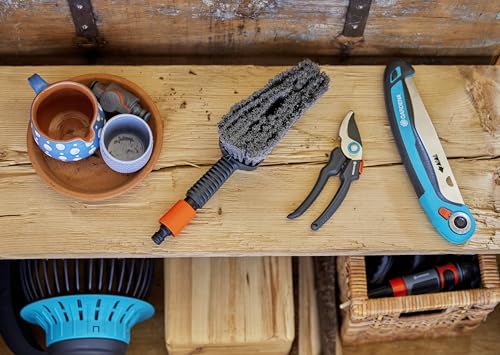Gardena Cleansystem Hand-Held Brush M soft Medium-size cleaning brush with hose connection, flat body, for smaller, sensitive surfaces outside, with water-flow regulation (18841-20)