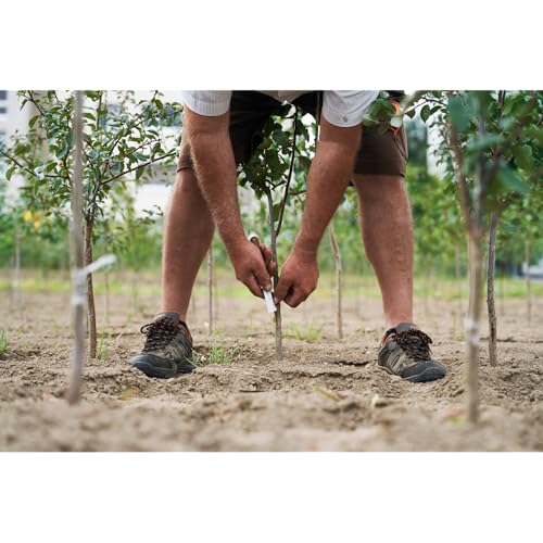 FELCO budding and grafting knife with compact blade and ergonomic handle for precise plant grafting